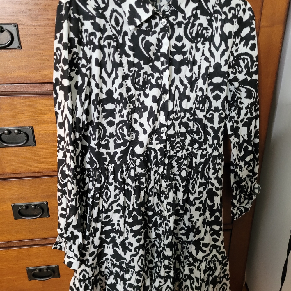 Ellen Tracy Black and White Patterned Dress